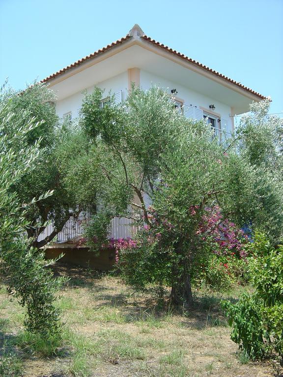 Eleni Houses Kómboi Exterior foto